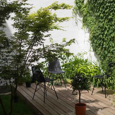 Casa Blanca Bed & Breakfast 4*